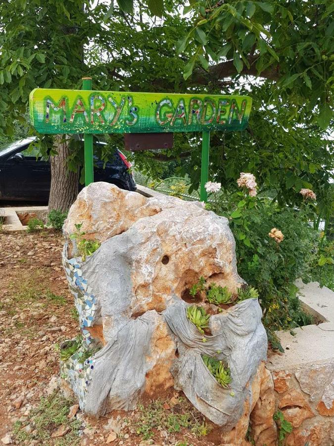 Mary'S Garden Villa Tulisevica Luaran gambar